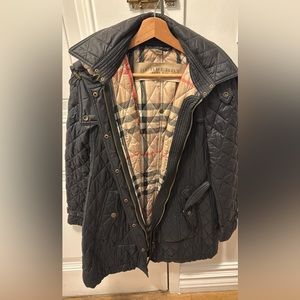Burberry rain coat size M